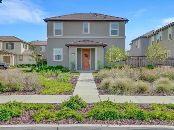 2160 Marina Dr, Lathrop, CA 95330