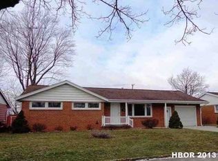 1944 Del Monte Dr, Findlay, OH 45840