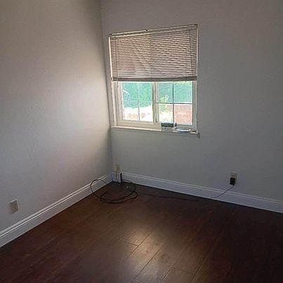 5th image of 7539 Levagin Ct