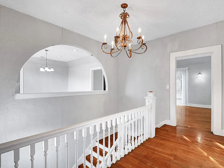 527 Fulton Ave — Photo 6