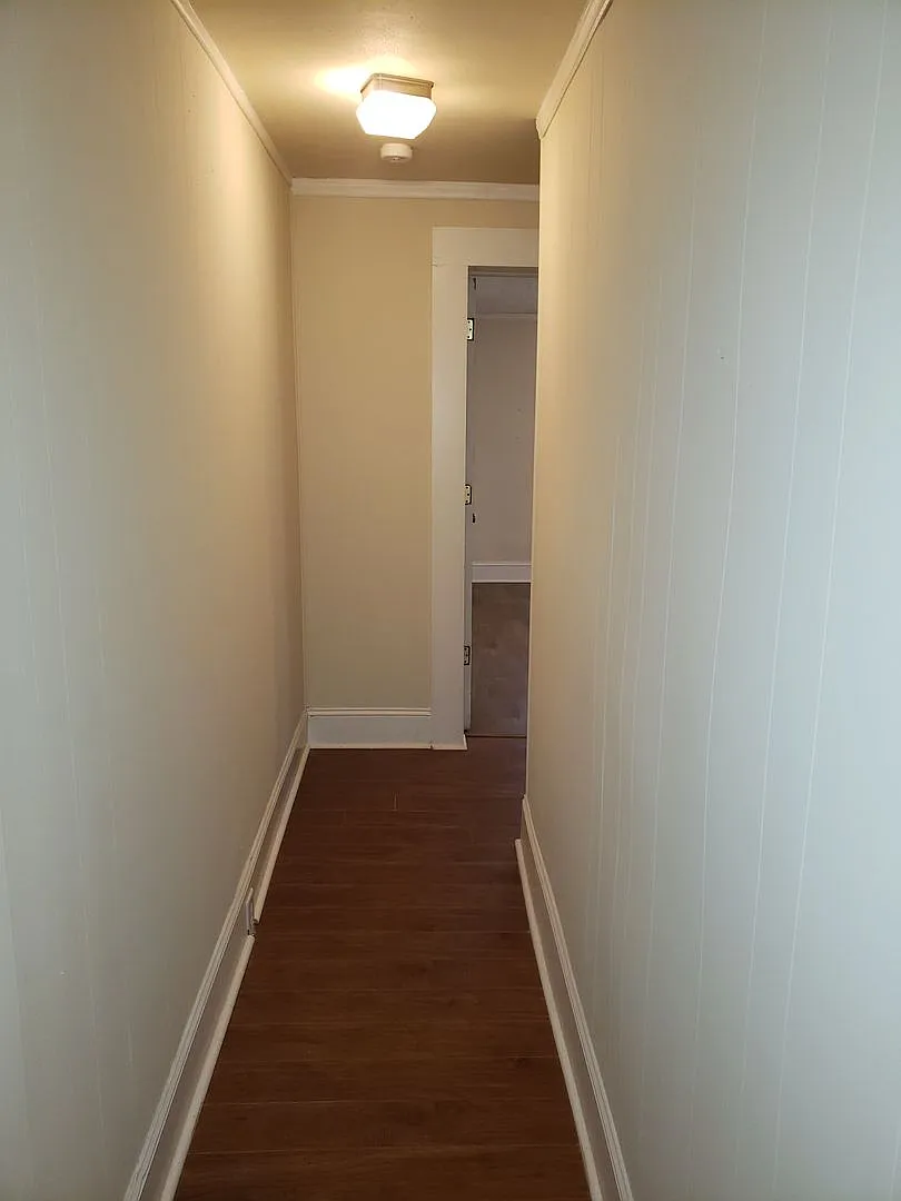 1902 Myrtle Street — Photo 2
