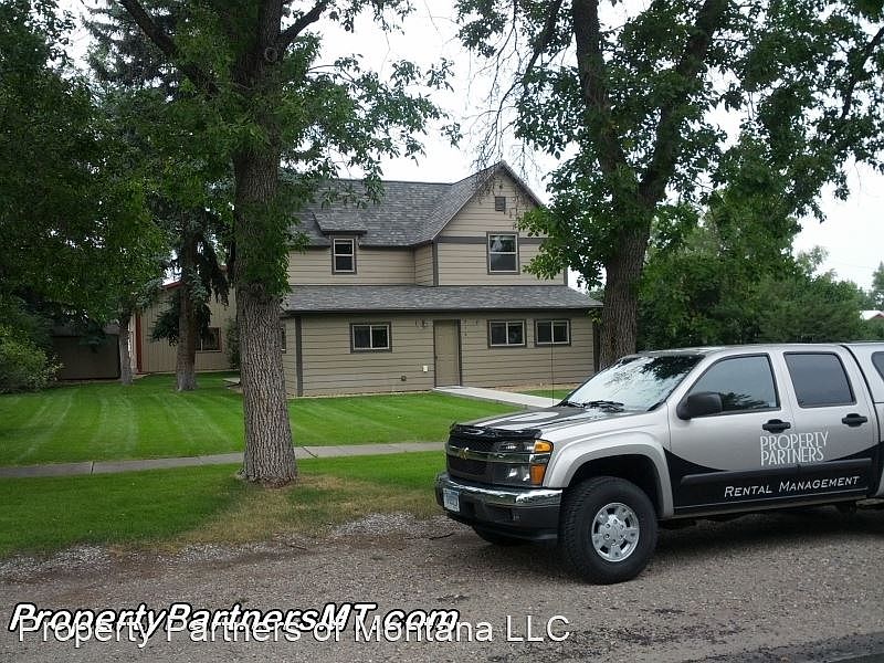 1st image of 215 N Quaws Blvd