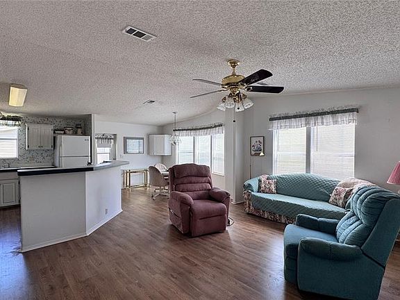 4th image of 236 Ramsgate Way
