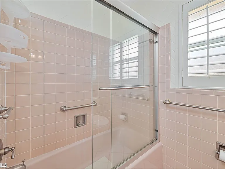 4520 SE 9th Ave — Photo 22