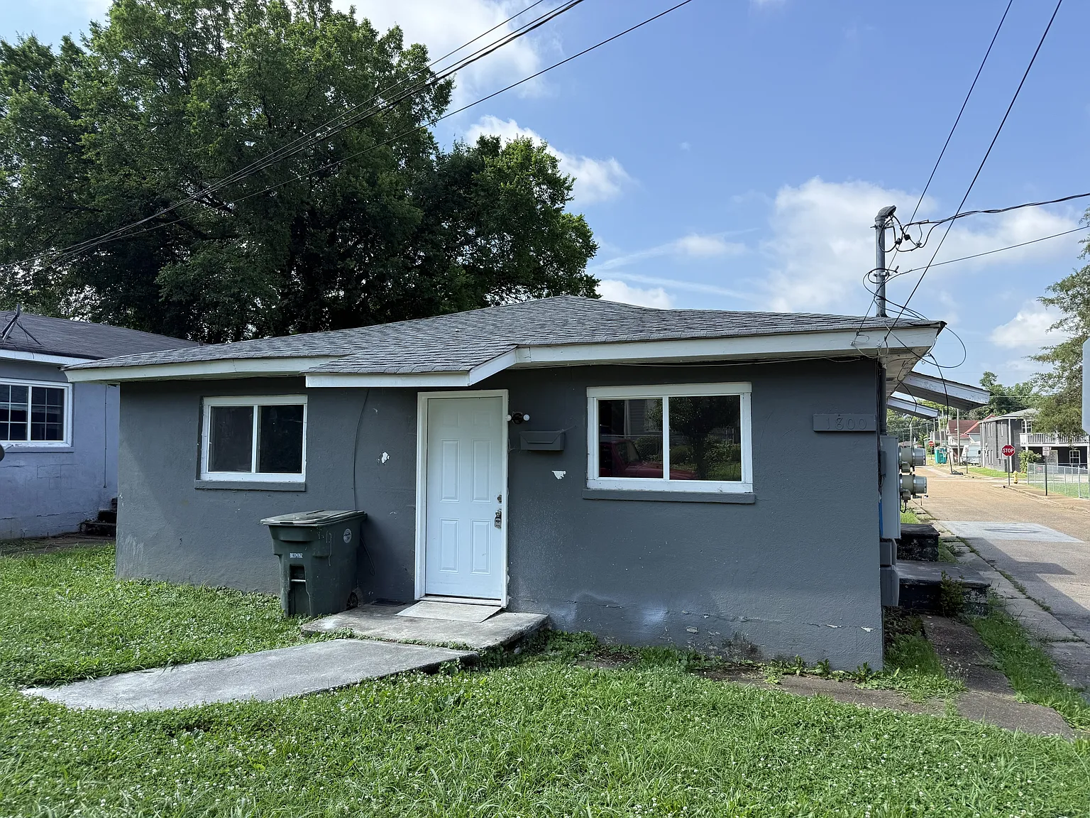 1800 Carson Avenue - Front — Photo 2