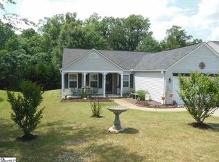 213 Night Heron Dr, Simpsonville, SC 29680