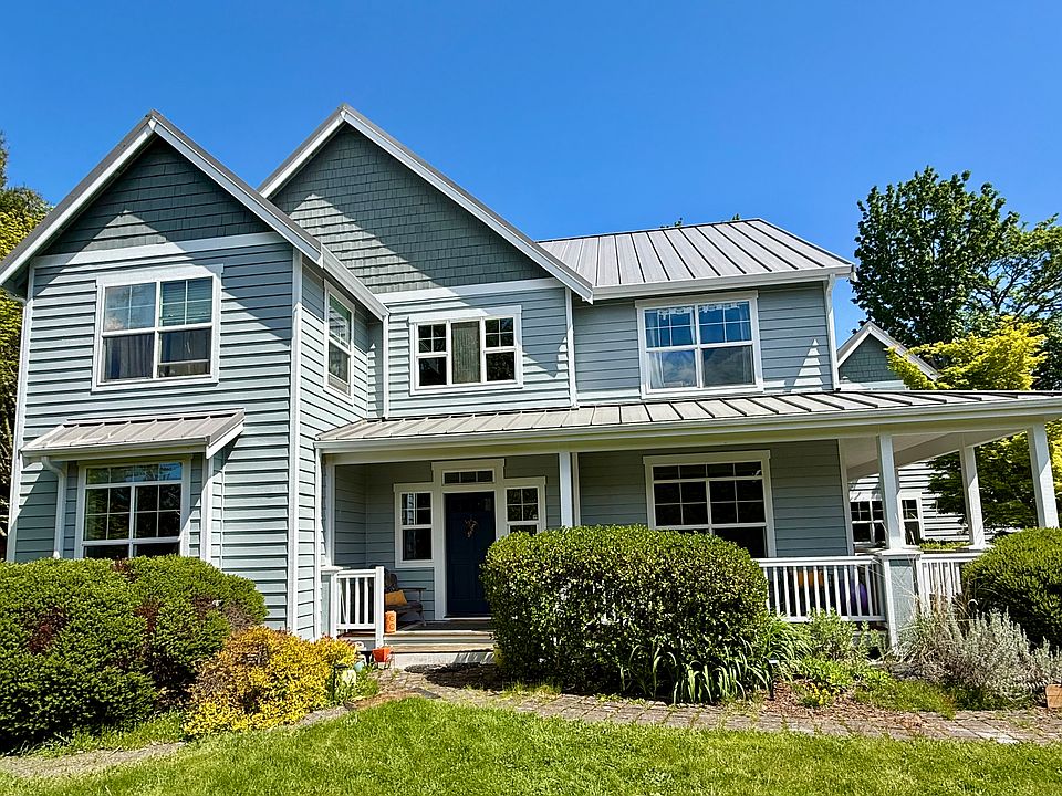 1st image of 2194 Douglas Dr NE