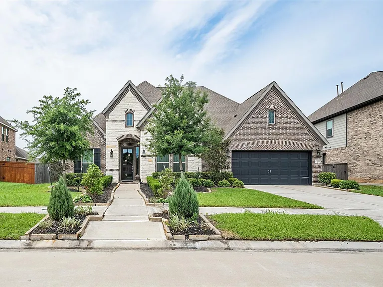 2511 Marble Hill Dr — Photo 2