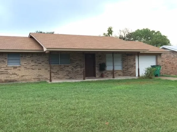 212 Prairie Wind Blvd, Stephenville, TX 76401