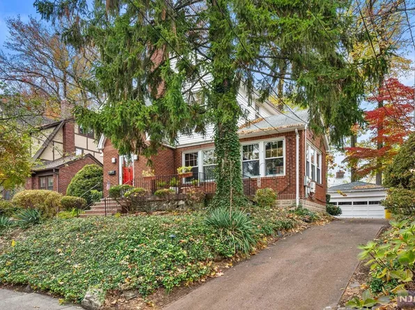 311 Murray Ave, Englewood, NJ 07631