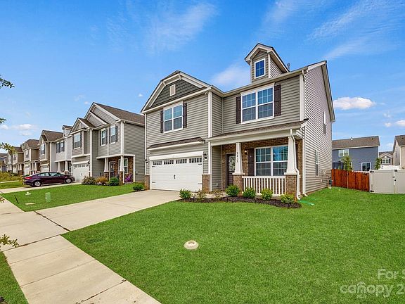 3rd image of 9415 Maltese Dr