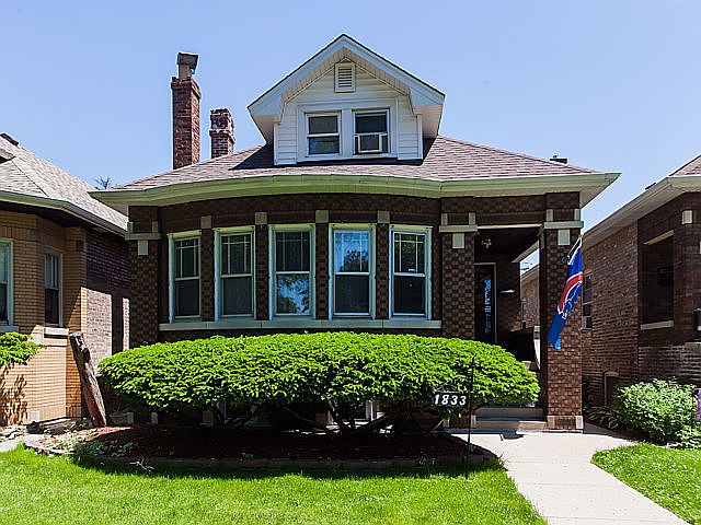 1st image of 1833 N Nagle Ave
