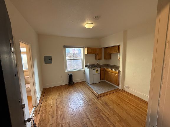 5th image of 237 Leavenworth St APT 203