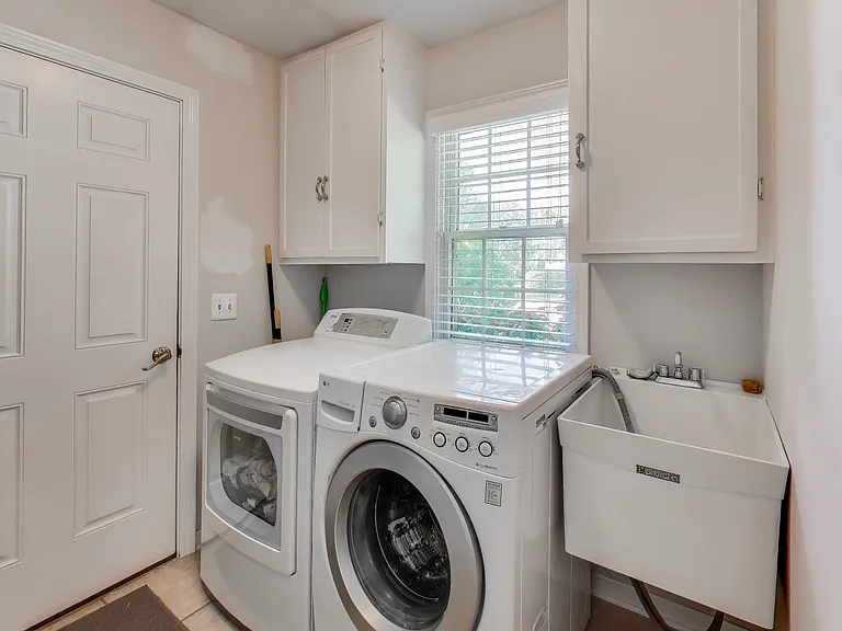 21301 N Woodland Ave — Photo 17