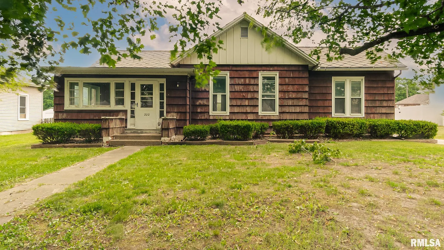 222 E Parkside Dr photo 1