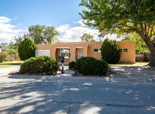 136 Green Valley Rd NW, Albuquerque, NM 87107