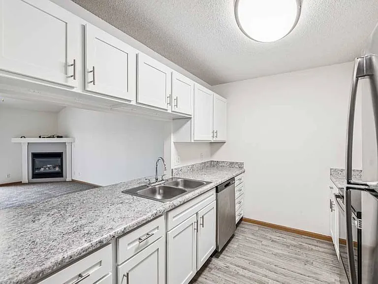 Northbrook Apartments — Photo 102