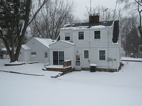 2nd image of 2988 Old Orchard Dr