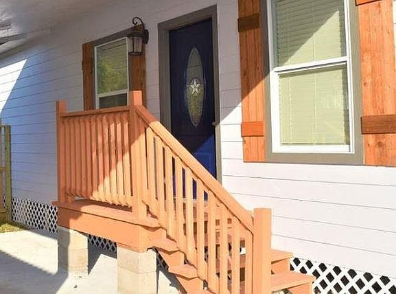1st image of 8902 Lockwood Dr