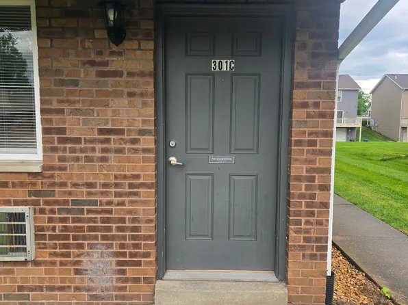 301 Anthony Dr APT C, Maryville, IL 62062