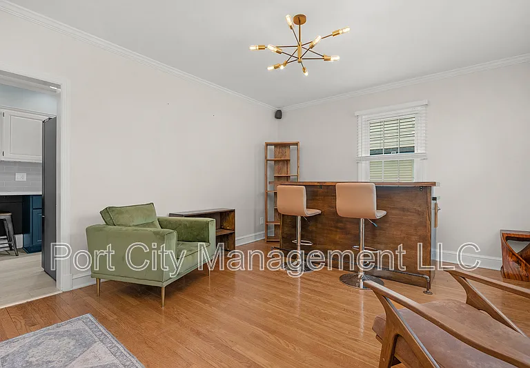 808 S Beechfield Ave — Photo 5