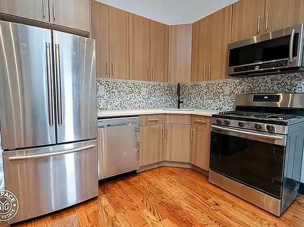 456 Central Avenue image 2 of 13