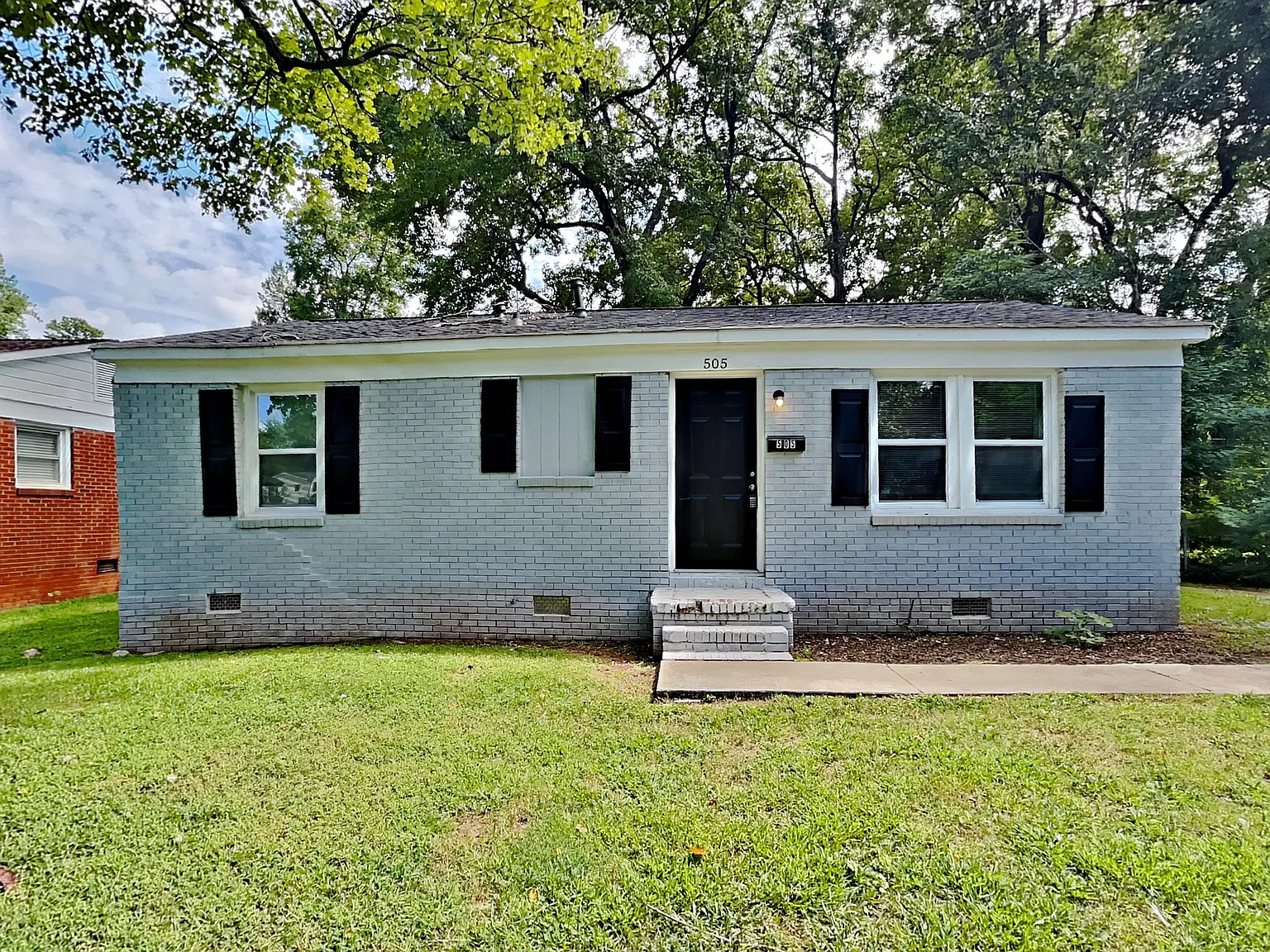 505 Sinclair St — Photo 2