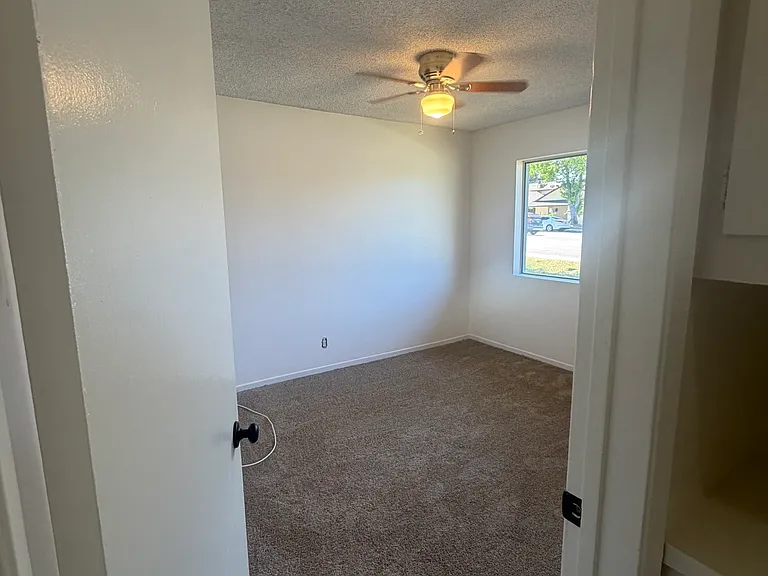 833 Bonita Ave — Photo 13