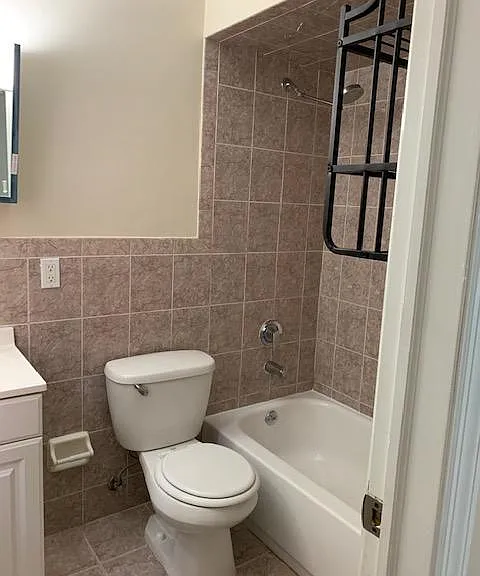 232-236 S 12th St #1 — Photo 37