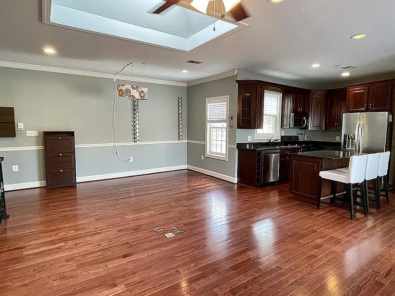 611 Quincy St NW #4 — Photo 2
