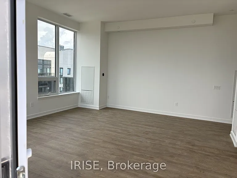 5105 Hurontario St #Penthouse 05 — Photo 10