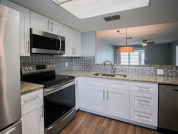 5th image of 2465 Northside Dr APT 1208