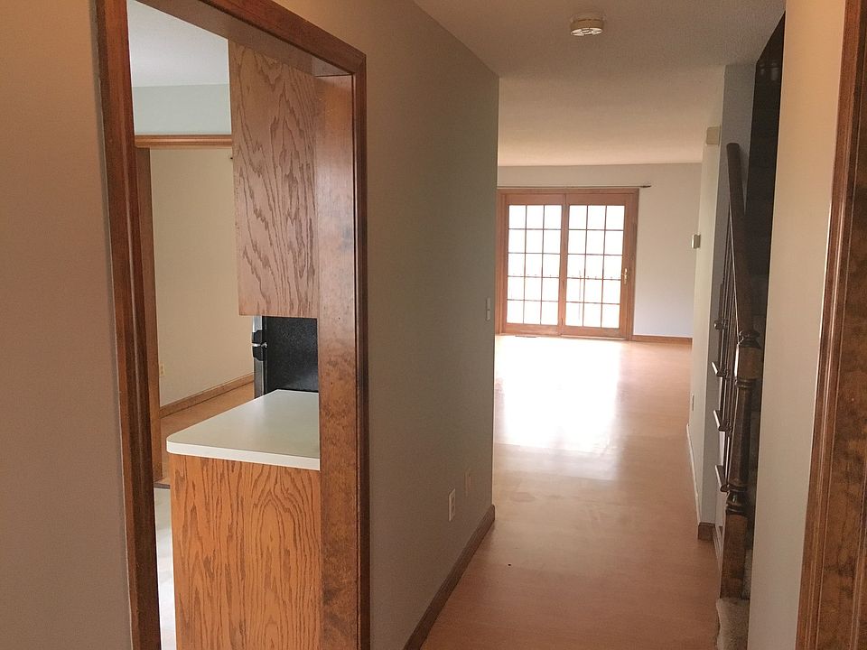 212 Oldefield Farms, Enfield, CT 06082 Zillow