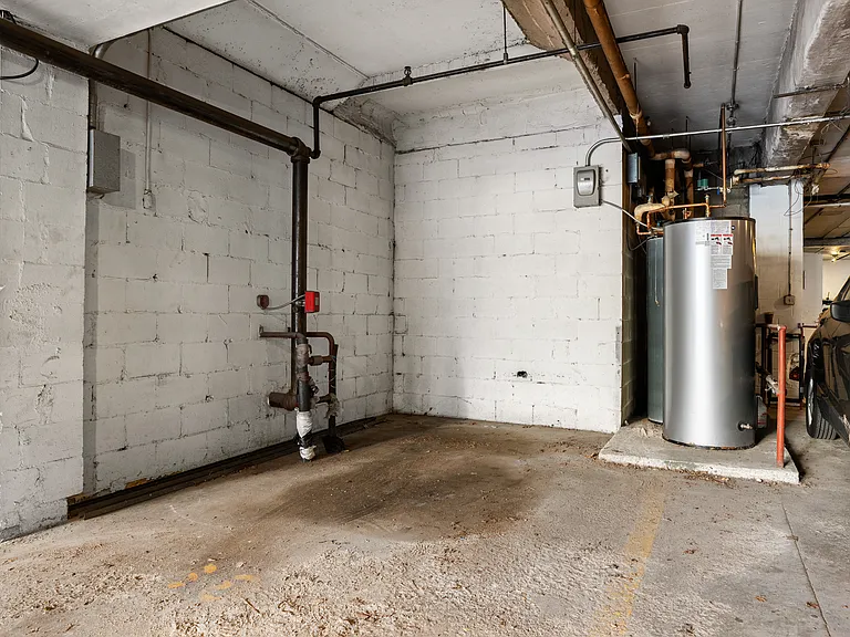 340 Main St #502 — Photo 10