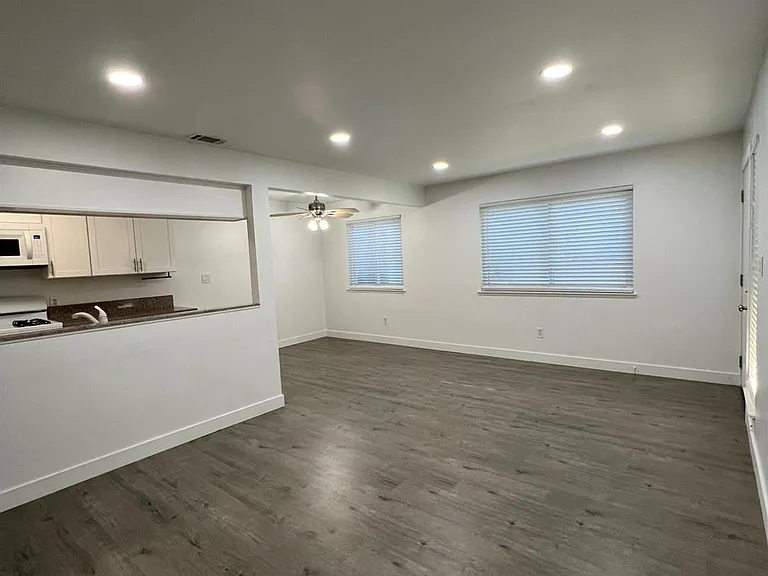 6244 Longford Dr — Photo 2