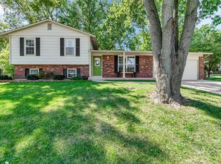 56 Country Creek Dr, Saint Peters, MO