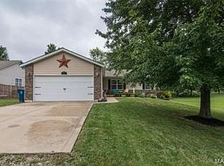 397 Westview Dr, Edwardsville, IL 62025