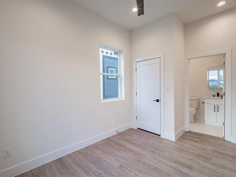 1614 N Fitzhugh Ave #301 — Photo 17