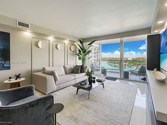 3rd image of 5161 Collins Ave APT 1508