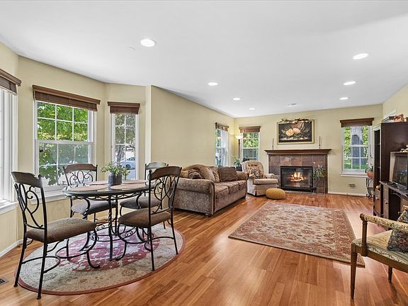 3rd image of 1230 S Wellington Ct