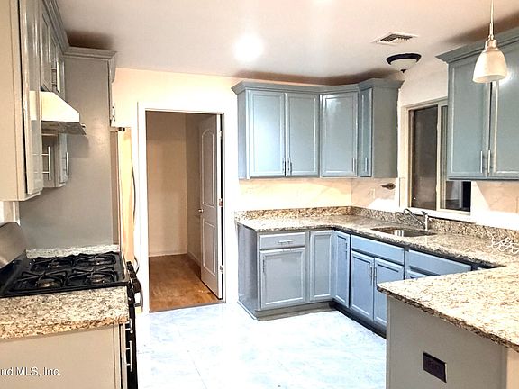 4th image of 305 Osgood Ave #2