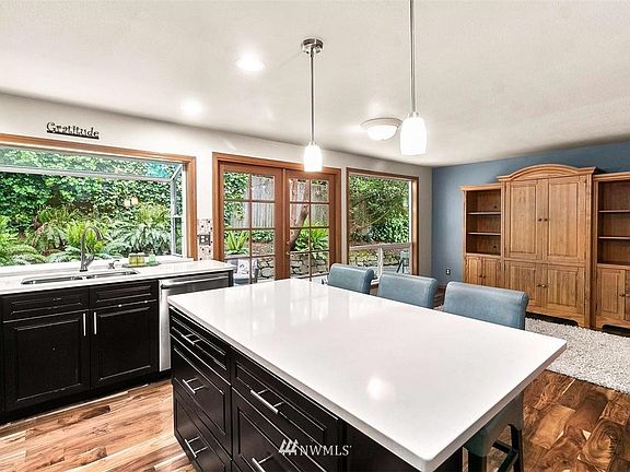 3rd image of 2739 NE 184th Pl