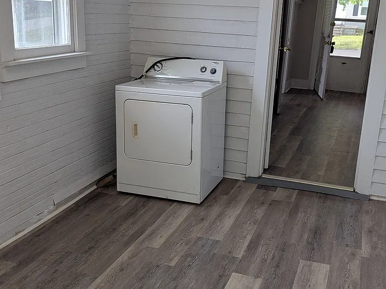 408 Church St — Photo 8
