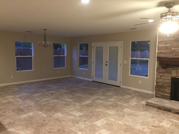 Wide Open Family/Dining