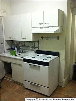 2nd image of 45 Cleveland St