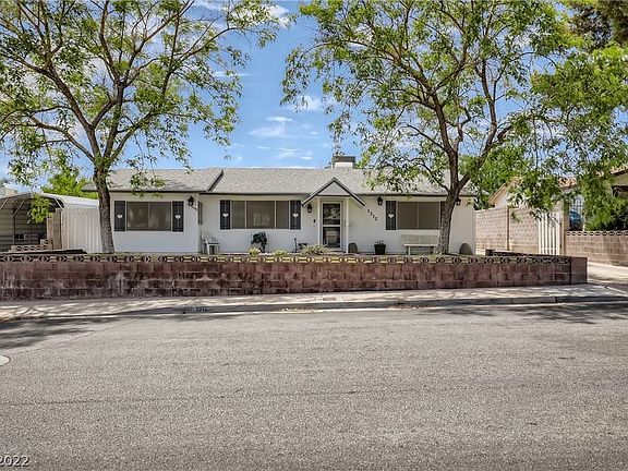 4th image of 1312 Gloria Ln