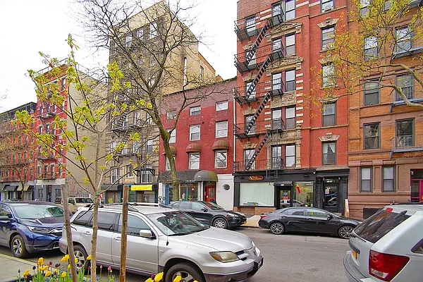 Rented by Keller Williams NYC | media 22