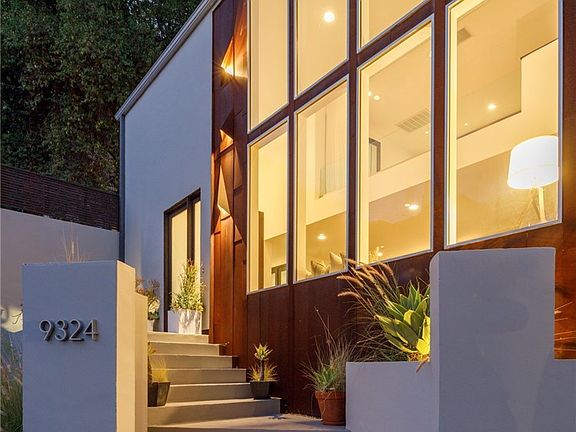 2nd image of 9324 Warbler Way