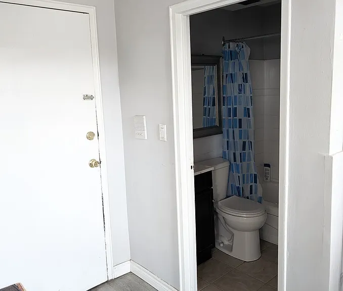 685 University Ave W #11 — Photo 4