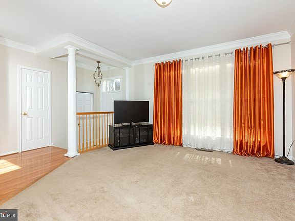 4th image of 6111 Bricker Ln